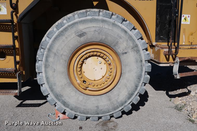 image for item DG3263 2002 Caterpillar 980G Series II wheel loader