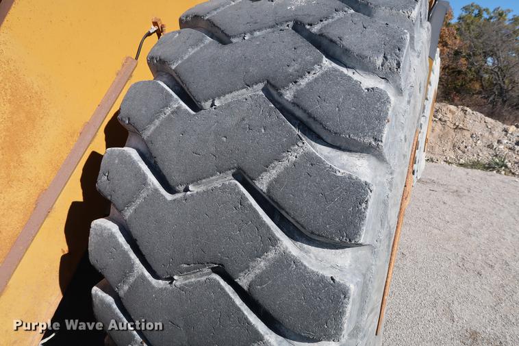 image for item DG3263 2002 Caterpillar 980G Series II wheel loader