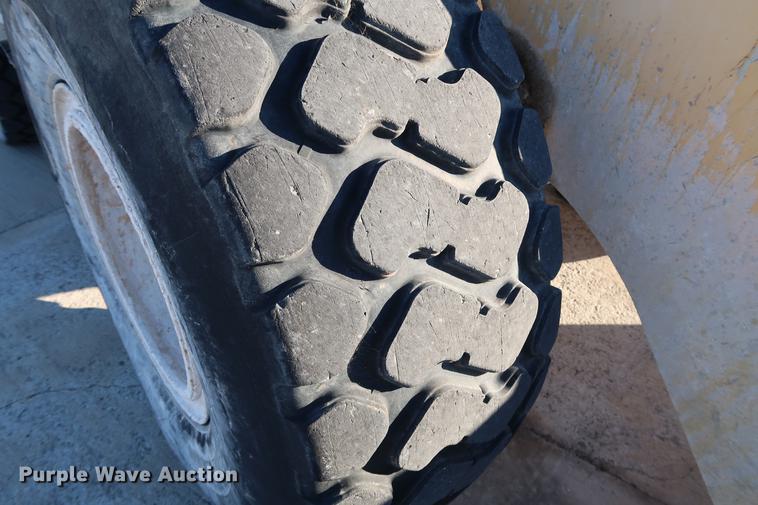 image for item DG3266 2000 Komatsu WA320-3MC wheel loader