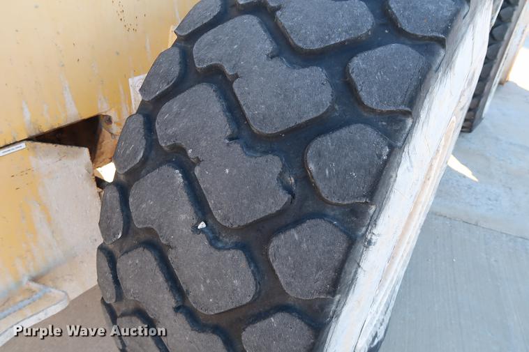 image for item DG3266 2000 Komatsu WA320-3MC wheel loader