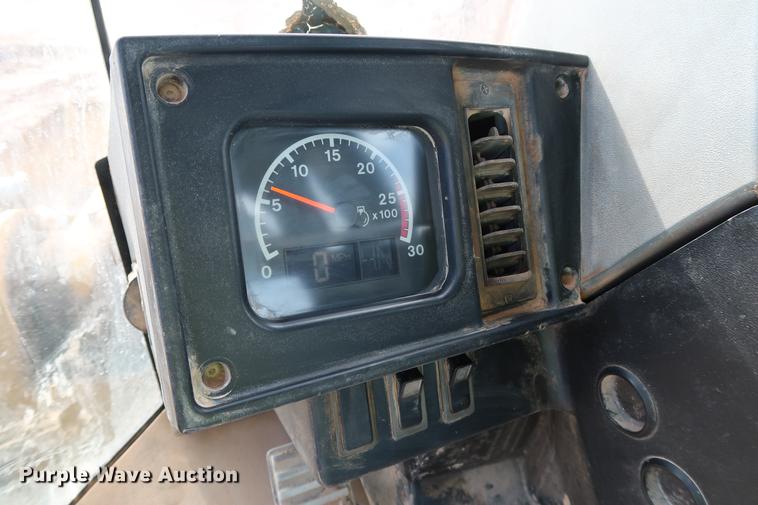 image for item DG3278 1997 Caterpillar 980G wheel loader