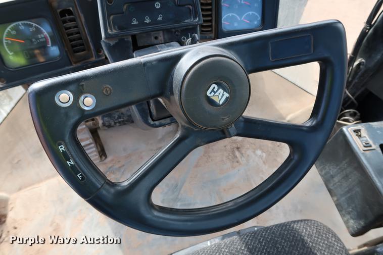 image for item DG3278 1997 Caterpillar 980G wheel loader