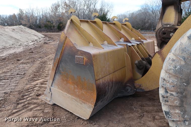 image for item DG3278 1997 Caterpillar 980G wheel loader
