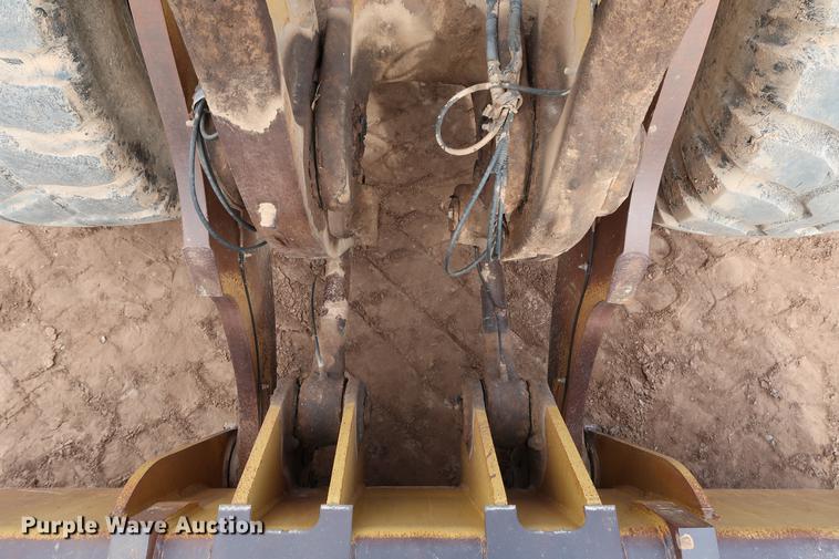 image for item DG3278 1997 Caterpillar 980G wheel loader