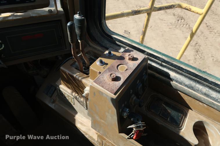 image for item DG3279 1995 Caterpillar 980F Series II wheel loader