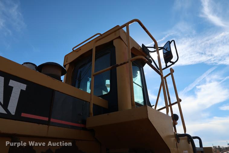 image for item DG3279 1995 Caterpillar 980F Series II wheel loader