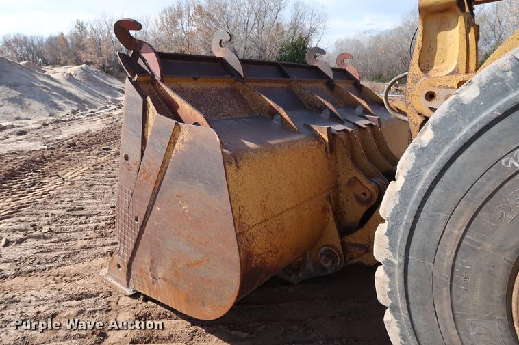 image for item DG3279 1995 Caterpillar 980F Series II wheel loader
