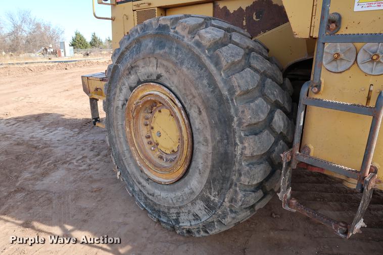 image for item DG3279 1995 Caterpillar 980F Series II wheel loader
