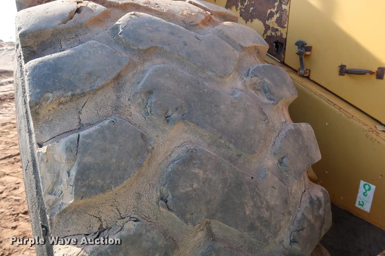 image for item DG3279 1995 Caterpillar 980F Series II wheel loader