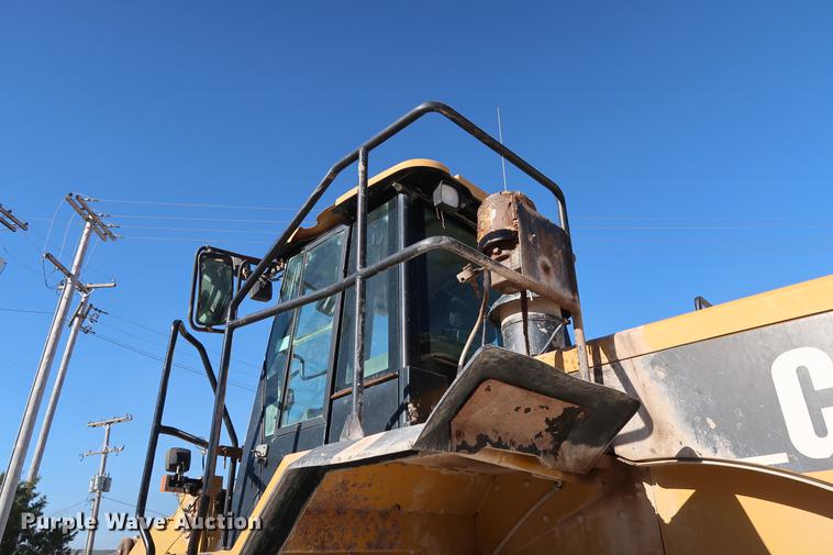 image for item DG3283 2003 Caterpillar 980G Series II wheel loader