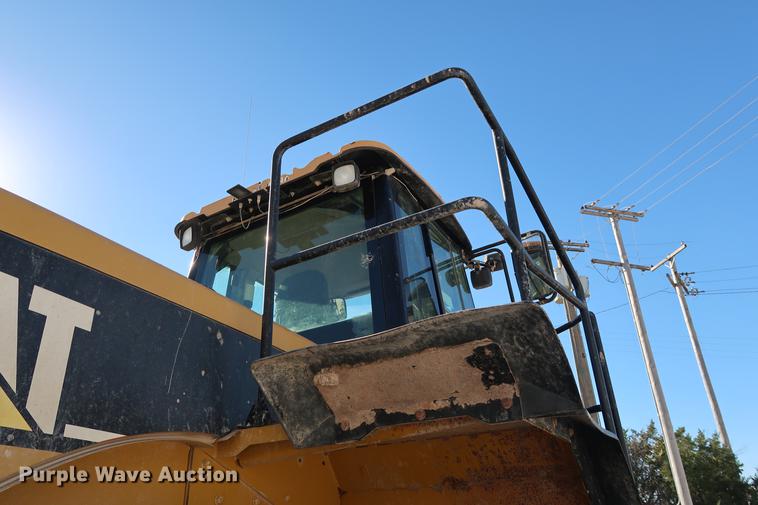 image for item DG3283 2003 Caterpillar 980G Series II wheel loader