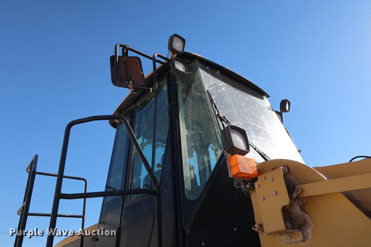 image for item DG3283 2003 Caterpillar 980G Series II wheel loader