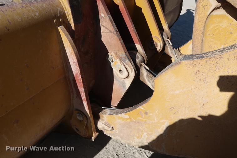 image for item DG3283 2003 Caterpillar 980G Series II wheel loader