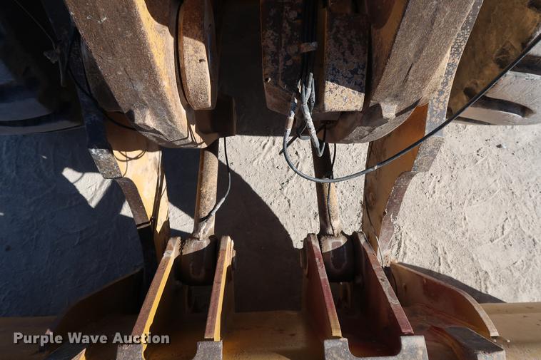 image for item DG3283 2003 Caterpillar 980G Series II wheel loader