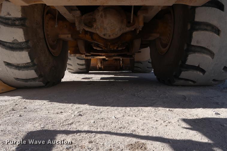 image for item DG3283 2003 Caterpillar 980G Series II wheel loader