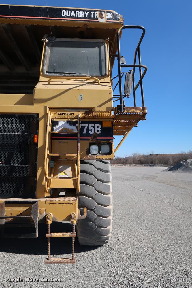 image for item DG3284 1996 Caterpillar 775B haul truck