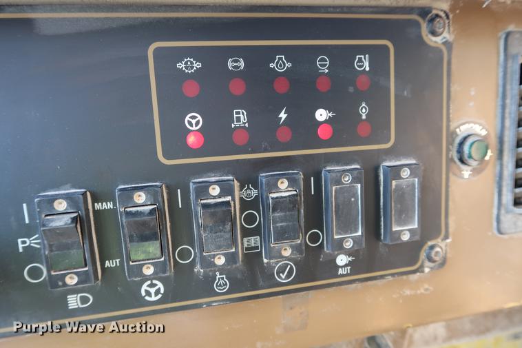 image for item DG3284 1996 Caterpillar 775B haul truck