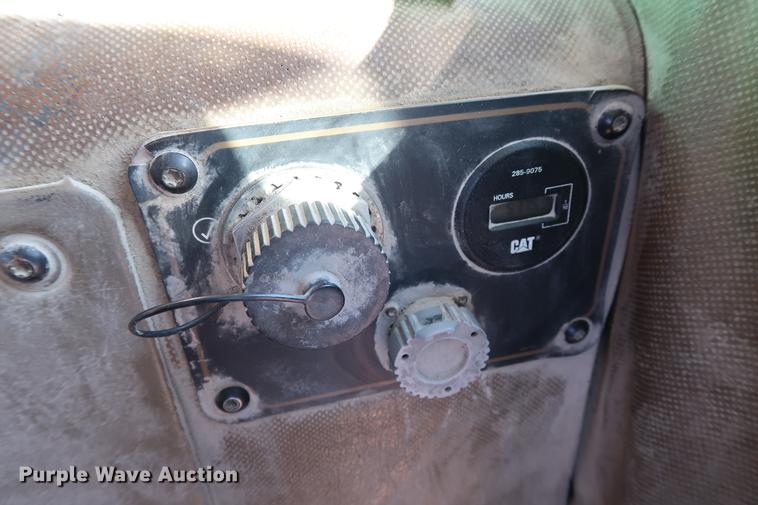 image for item DG3284 1996 Caterpillar 775B haul truck