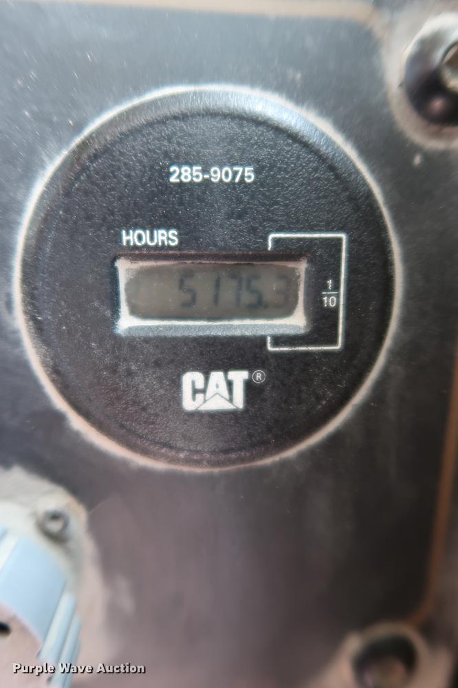 image for item DG3284 1996 Caterpillar 775B haul truck