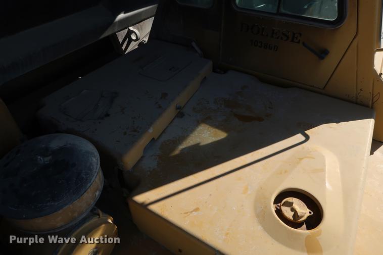 image for item DG3284 1996 Caterpillar 775B haul truck