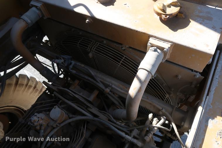 image for item DG3284 1996 Caterpillar 775B haul truck