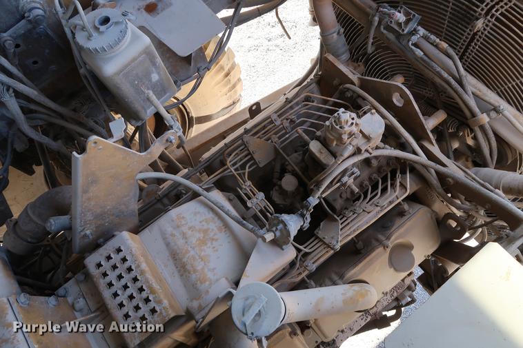 image for item DG3284 1996 Caterpillar 775B haul truck