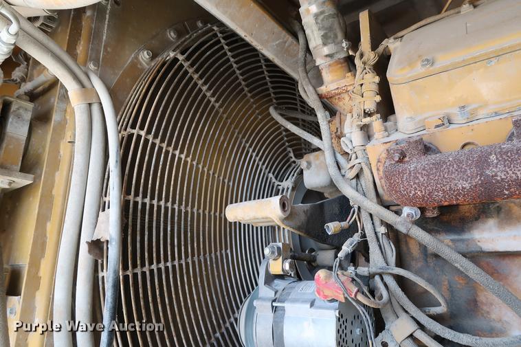 image for item DG3284 1996 Caterpillar 775B haul truck