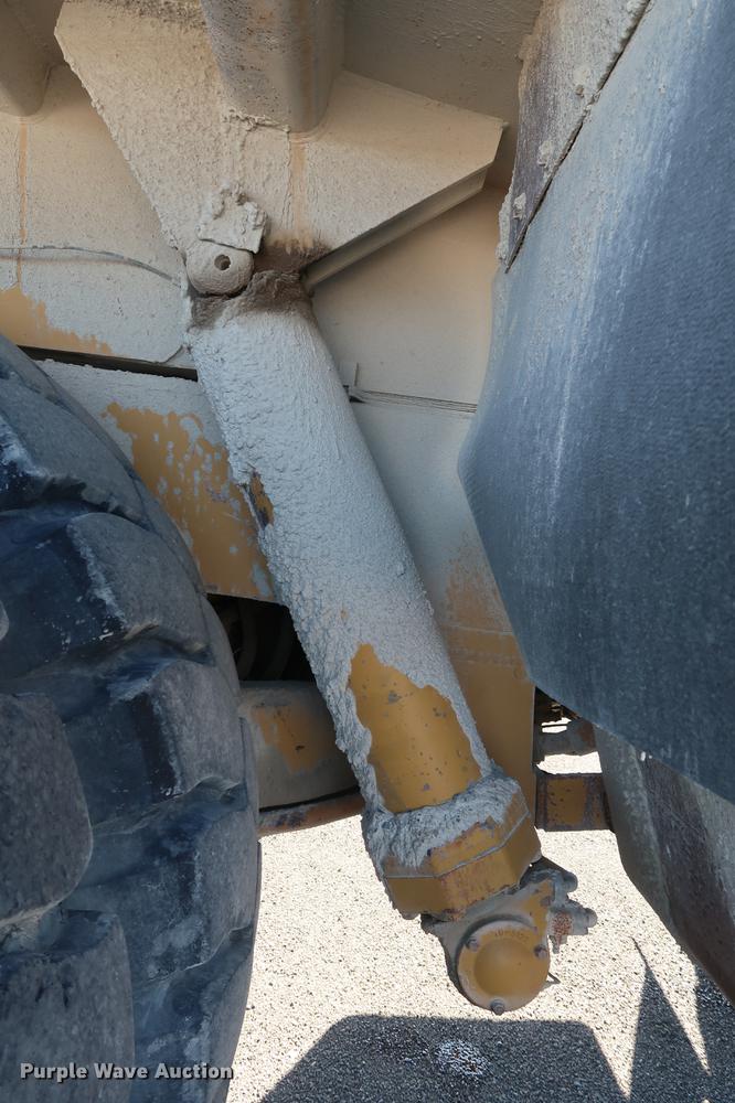 image for item DG3284 1996 Caterpillar 775B haul truck