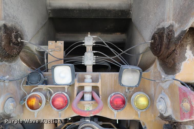 image for item DG3284 1996 Caterpillar 775B haul truck