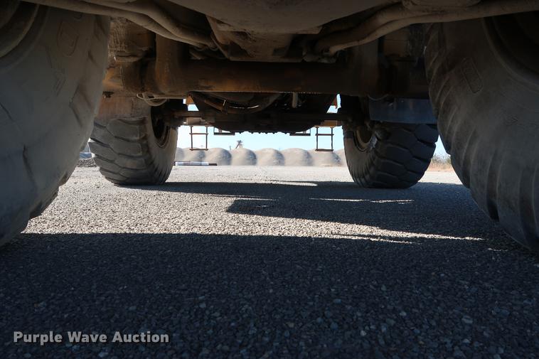 image for item DG3284 1996 Caterpillar 775B haul truck