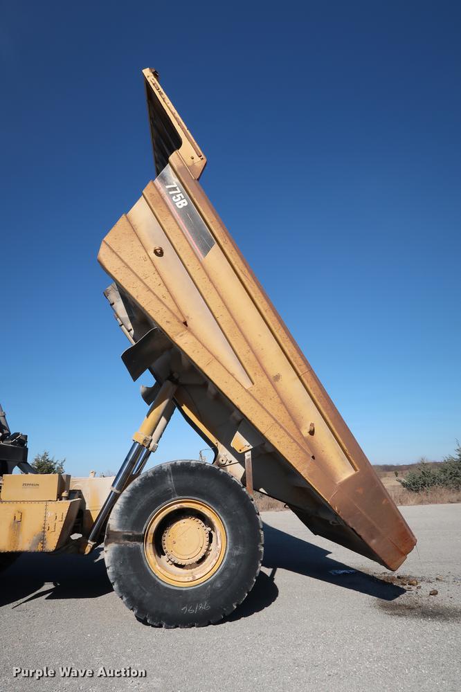 image for item DG3284 1996 Caterpillar 775B haul truck