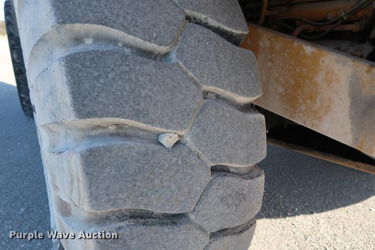 image for item DG3284 1996 Caterpillar 775B haul truck