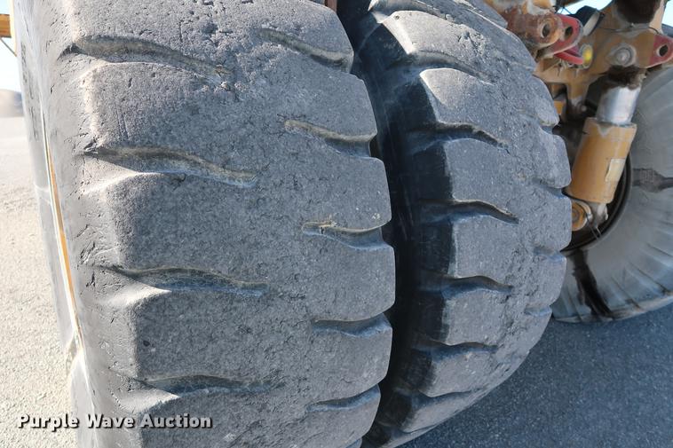 image for item DG3284 1996 Caterpillar 775B haul truck