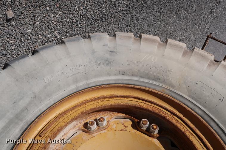 image for item DG3284 1996 Caterpillar 775B haul truck