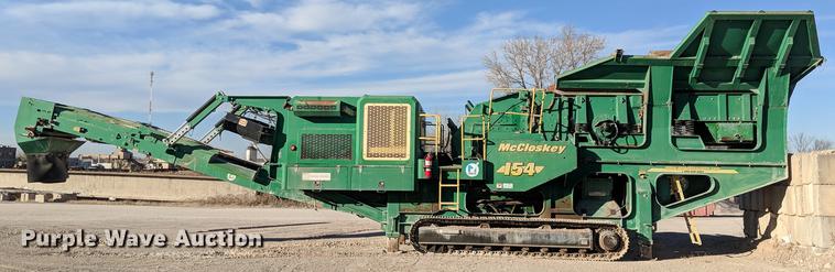 image for item DG3285 2011 McCloskey I54 crusher