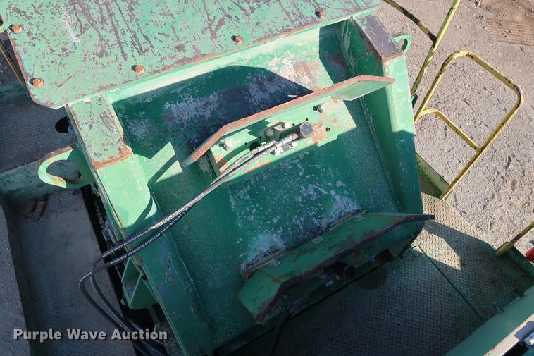 image for item DG3285 2011 McCloskey I54 crusher