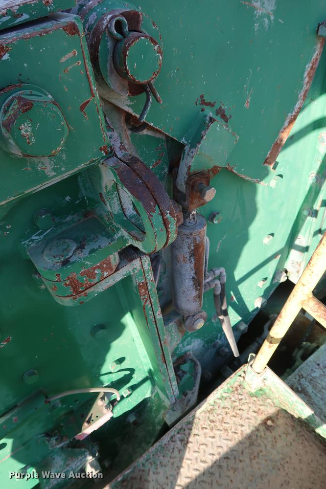 image for item DG3285 2011 McCloskey I54 crusher