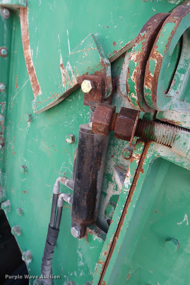 image for item DG3285 2011 McCloskey I54 crusher