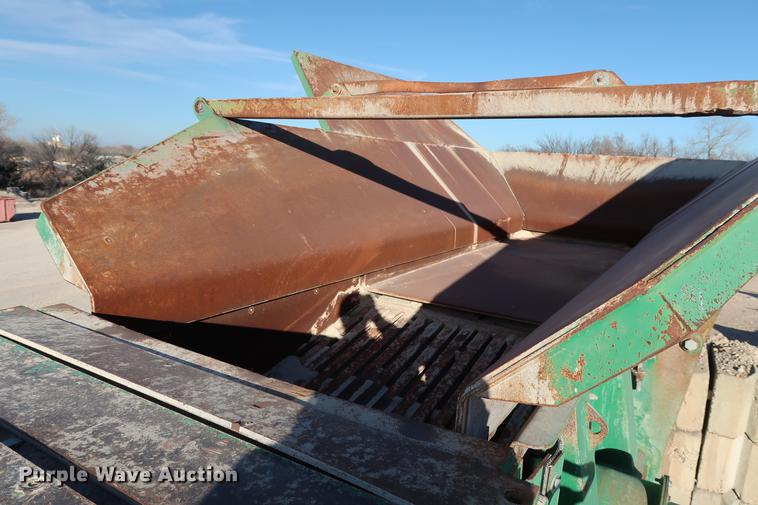 image for item DG3285 2011 McCloskey I54 crusher