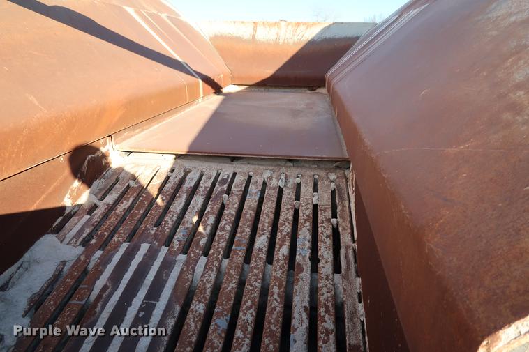 image for item DG3285 2011 McCloskey I54 crusher