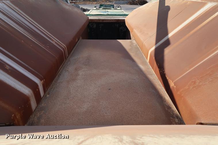 image for item DG3285 2011 McCloskey I54 crusher