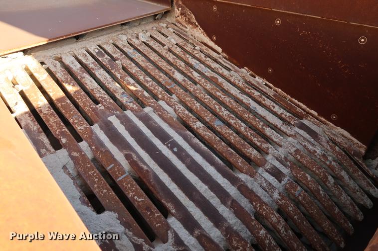 image for item DG3285 2011 McCloskey I54 crusher