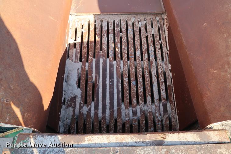 image for item DG3285 2011 McCloskey I54 crusher