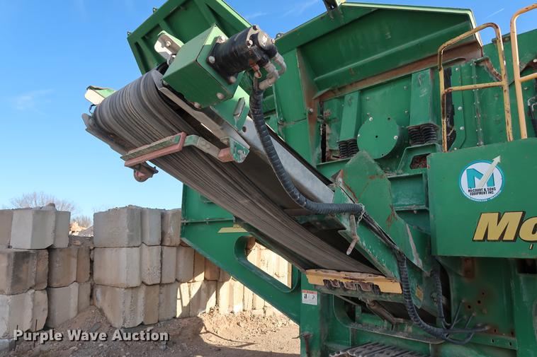 image for item DG3285 2011 McCloskey I54 crusher