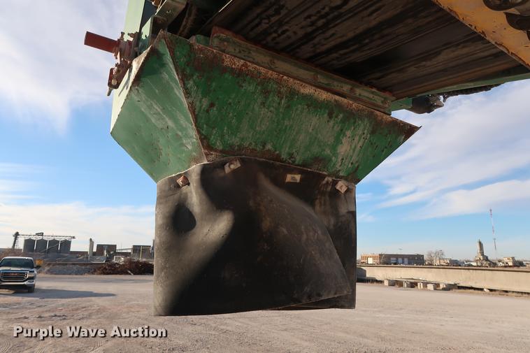 image for item DG3285 2011 McCloskey I54 crusher