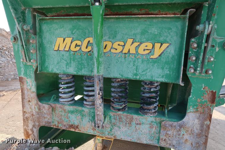 image for item DG3285 2011 McCloskey I54 crusher
