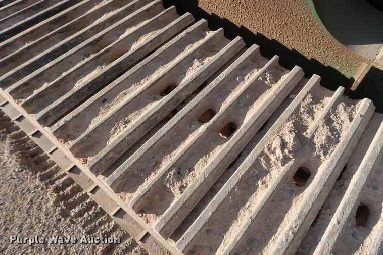 image for item DG3285 2011 McCloskey I54 crusher