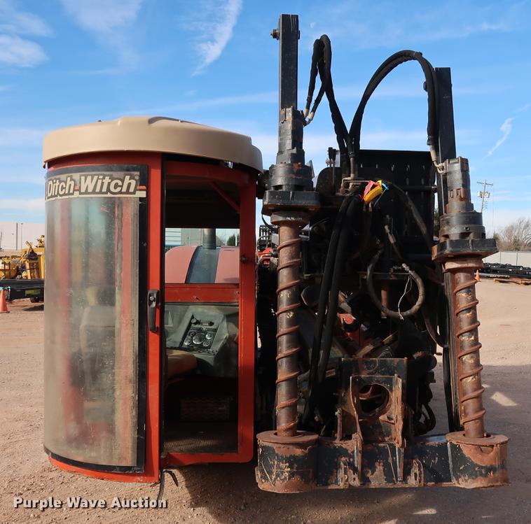 image for item DG3286 2010 Ditch Witch JT3020 Mach I directional boring unit