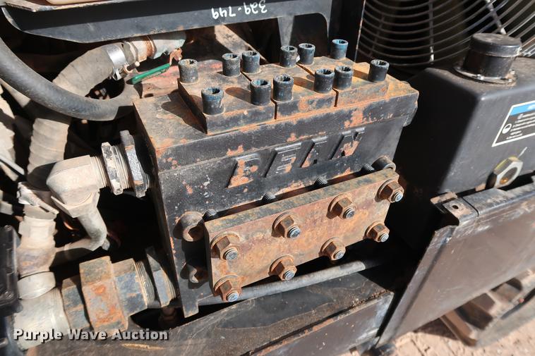 image for item DG3286 2010 Ditch Witch JT3020 Mach I directional boring unit