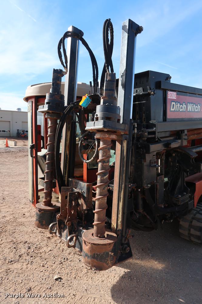 image for item DG3286 2010 Ditch Witch JT3020 Mach I directional boring unit